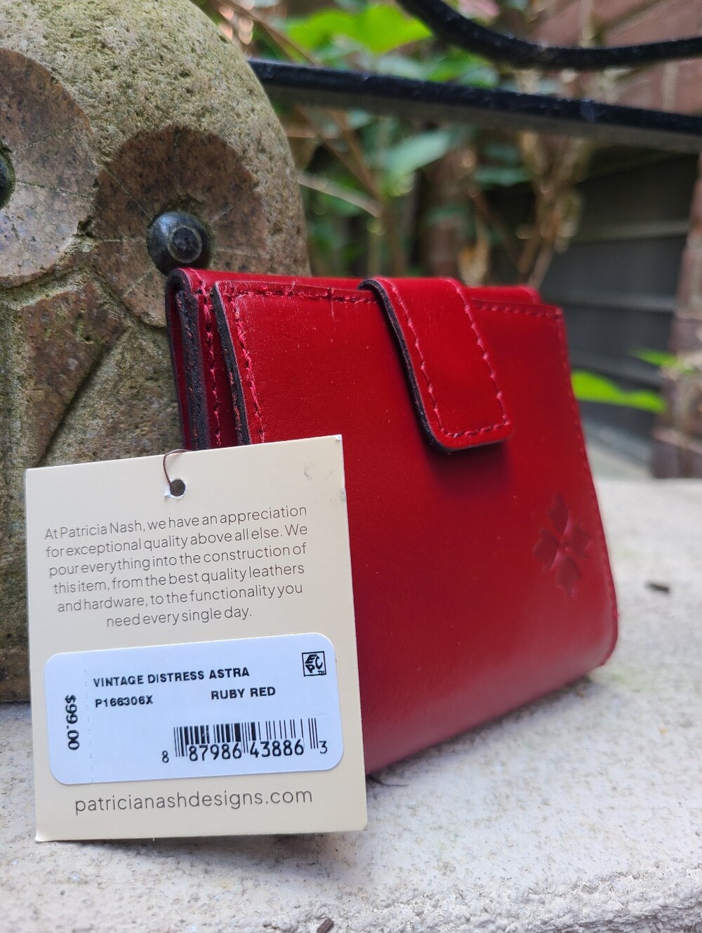Patricia Nash Leather Vintage Distressed Astra Wallet Ruby Red NWT - Picture 1 of 5
